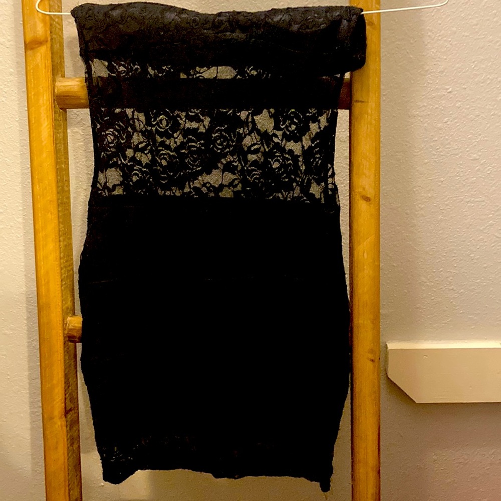 Sexy Strapless Lace Dress